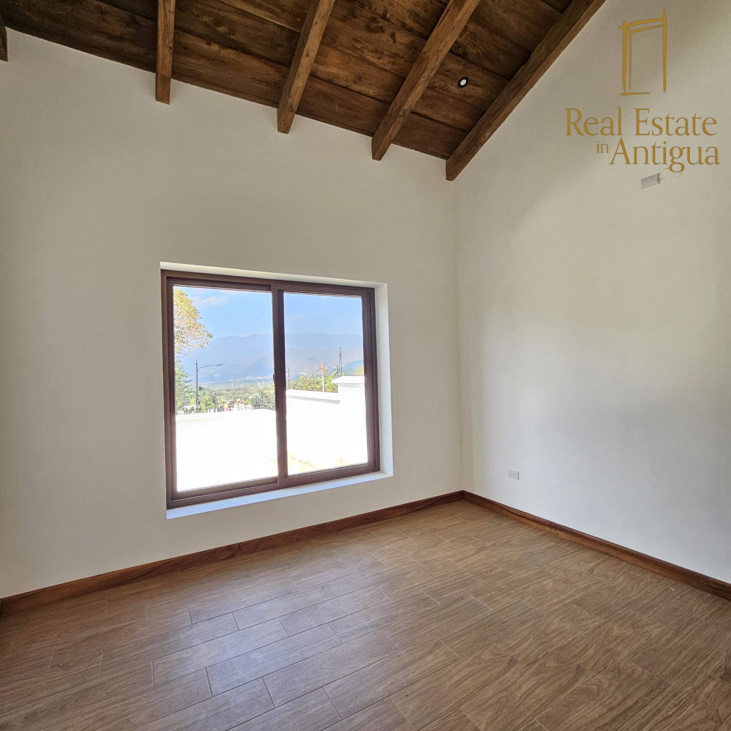 Casa con Asombroso Jardín a 8 Minutos De Antigua