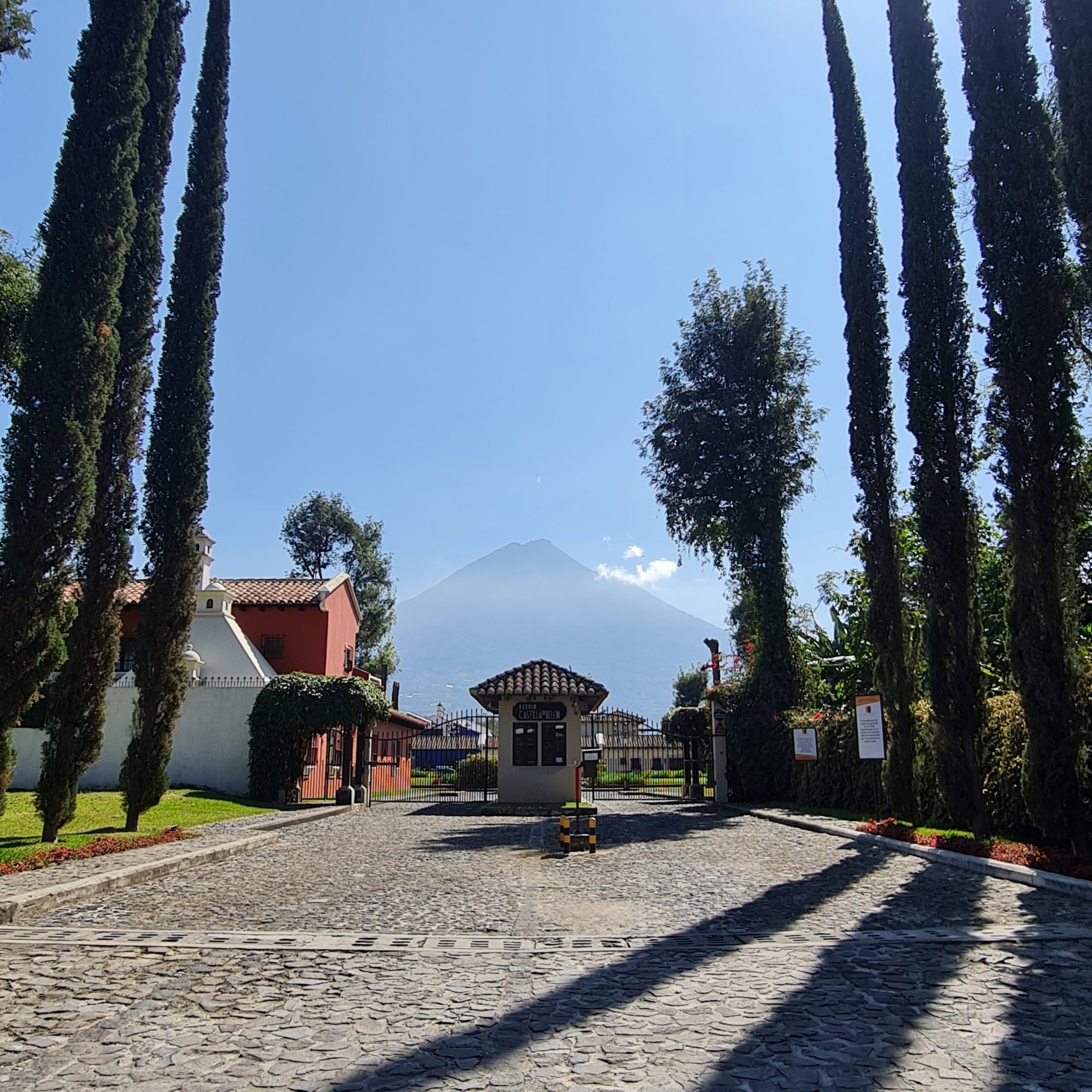 Esta bella casa está a 5 cuadras de la Catedral