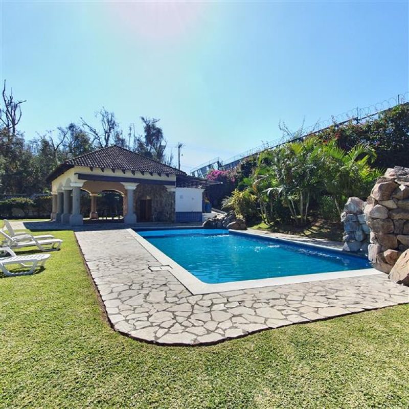 Serene Living Near El Calvario Church