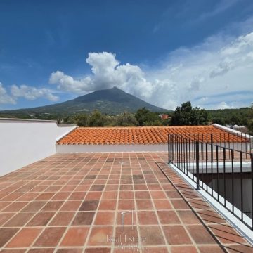 ¡Viva el Sueño de Personalizar su Casa en un Entorno Exclusivo!