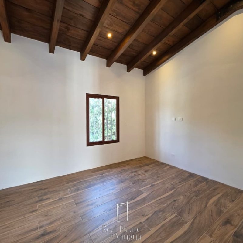 Live the Dream of Customizing Your Home in an Exclusive Setting!