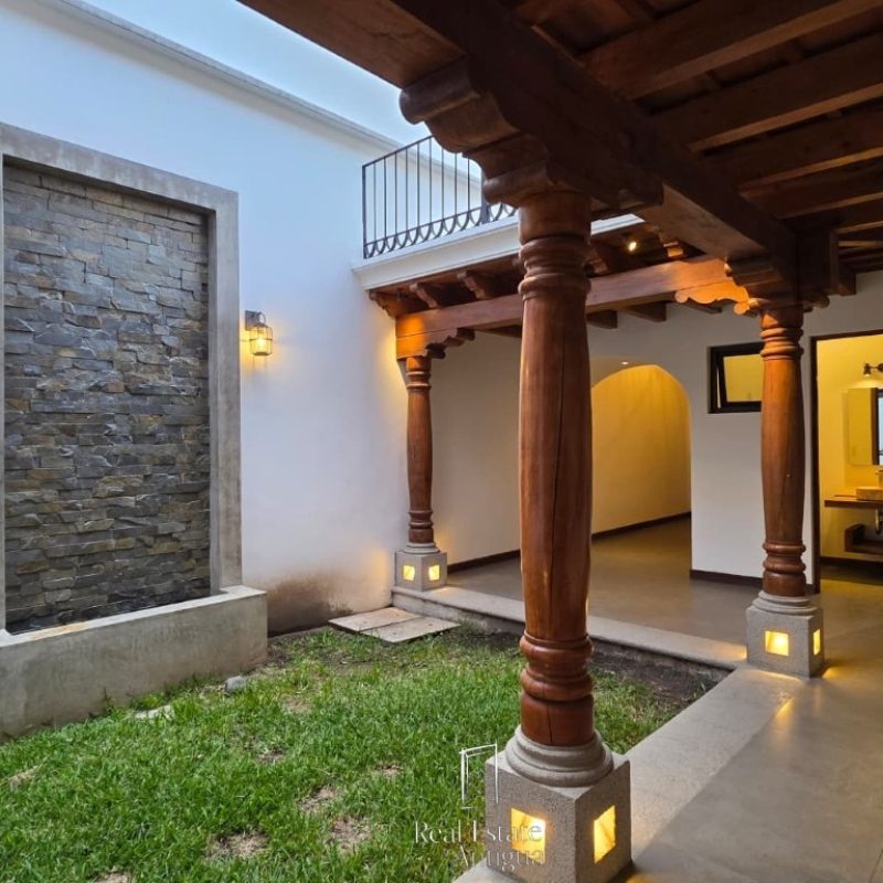 Esta bella casa está a 5 cuadras de la Catedral