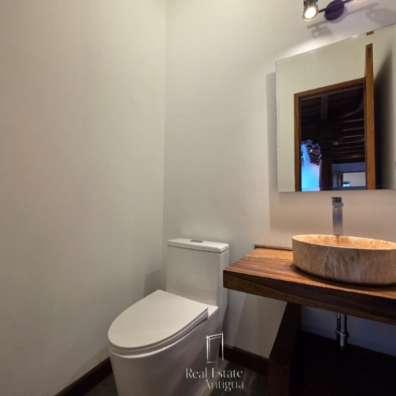 Esta bella casa está a 5 cuadras de la Catedral
