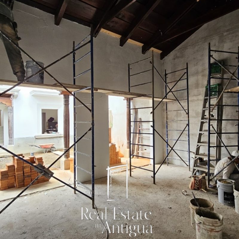 Serenity and Splendor: Home with Stunning Views in Guatemala