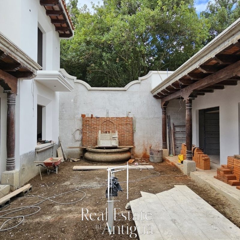 Serenity and Splendor: Home with Stunning Views in Guatemala