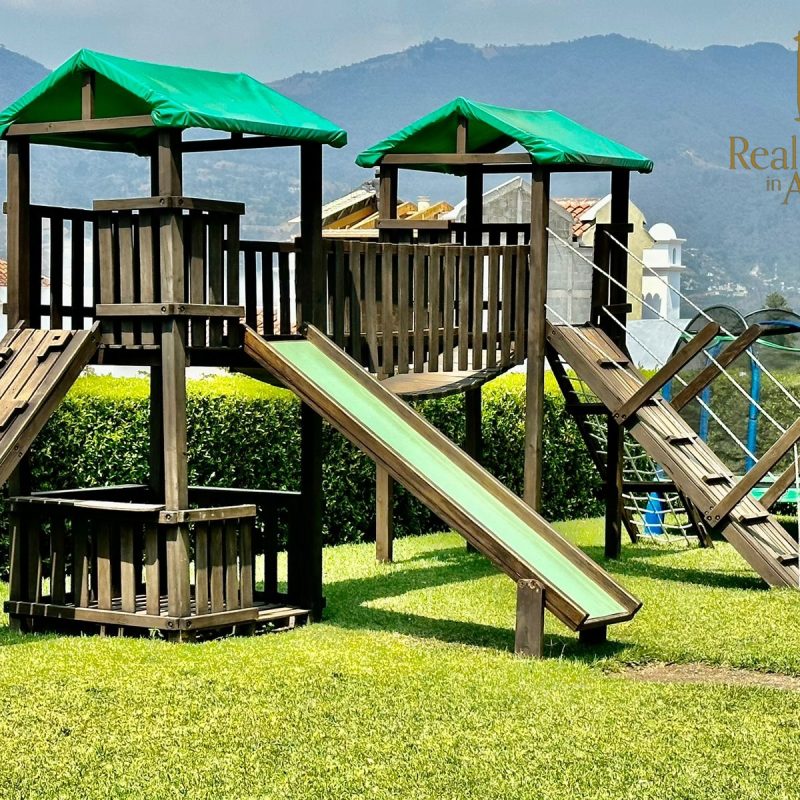 Amplio terreno en venta ubicado en Hacienda el comendador a tan solo 15 minutos de Antigua Guatemala.