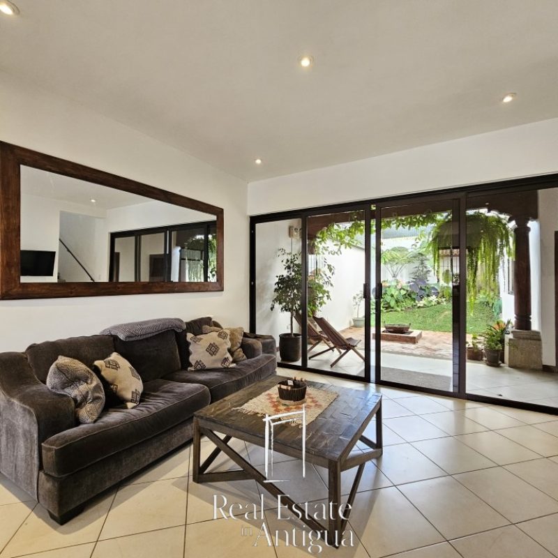 Hermosa casa en venta a 18 minutos del centro de Antigua Guatemala