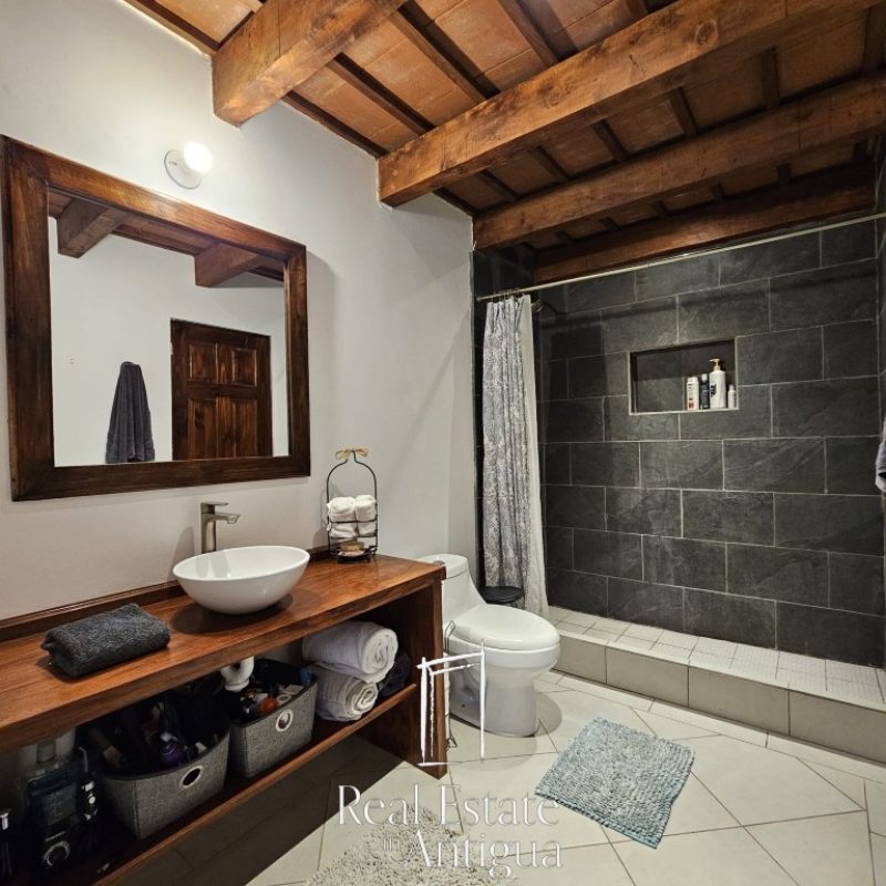 Hermosa casa en venta a 18 minutos del centro de Antigua Guatemala