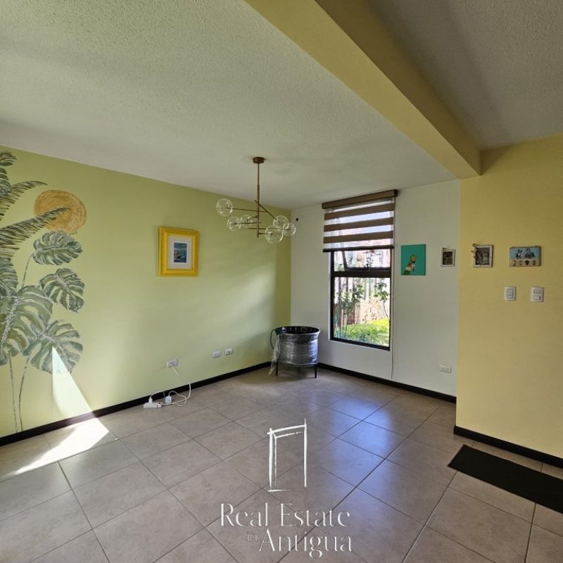 Casa en Renta sin Muebles a Solo Minutos de Antigua Guatemala, Ideal para su Comodidad