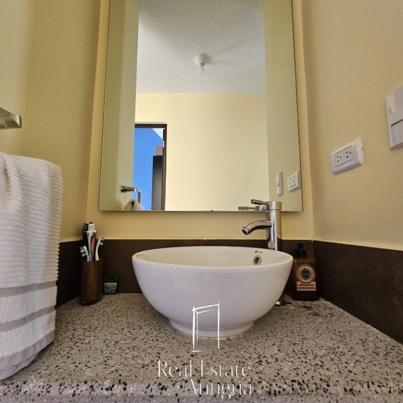 Casa en Renta sin Muebles a Solo Minutos de Antigua Guatemala, Ideal para su Comodidad