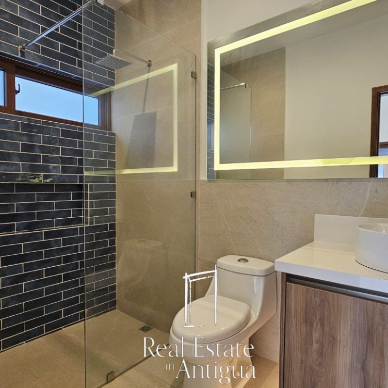 Splendid House for Sale in a Million-Dollar Neighbourhood