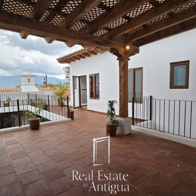 Esplendida casa en venta en un vecindario de 1 millón de dólares