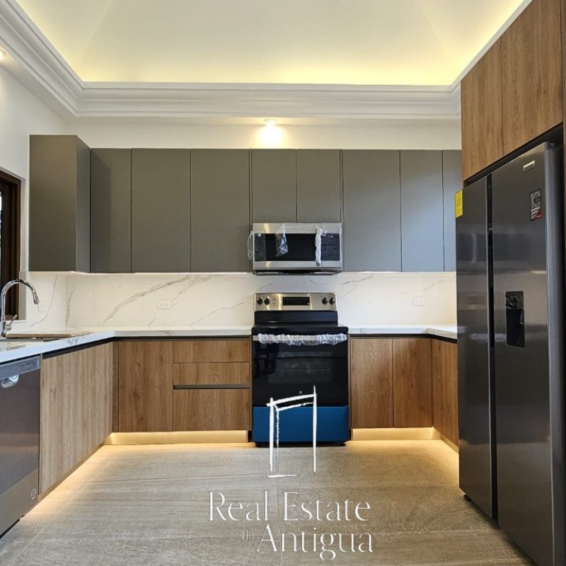 Splendid House for Sale in a Million-Dollar Neighbourhood