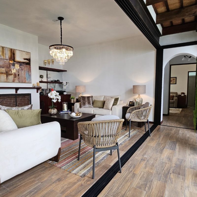 Hacienda del Comendador, Casa Amueblada en Venta