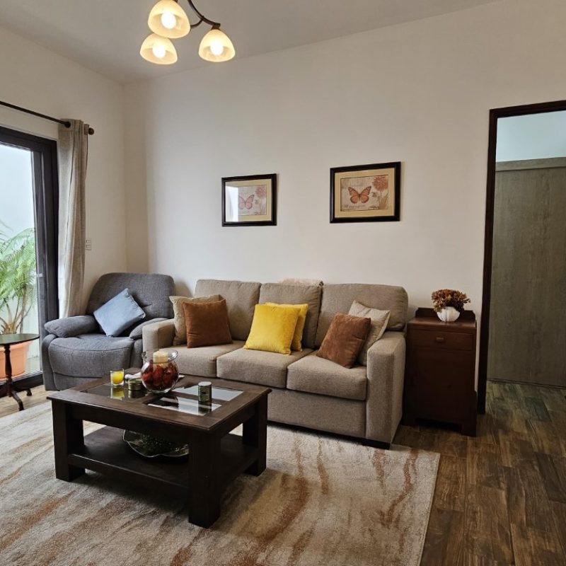 Hacienda del Comendador, Casa Amueblada en Venta