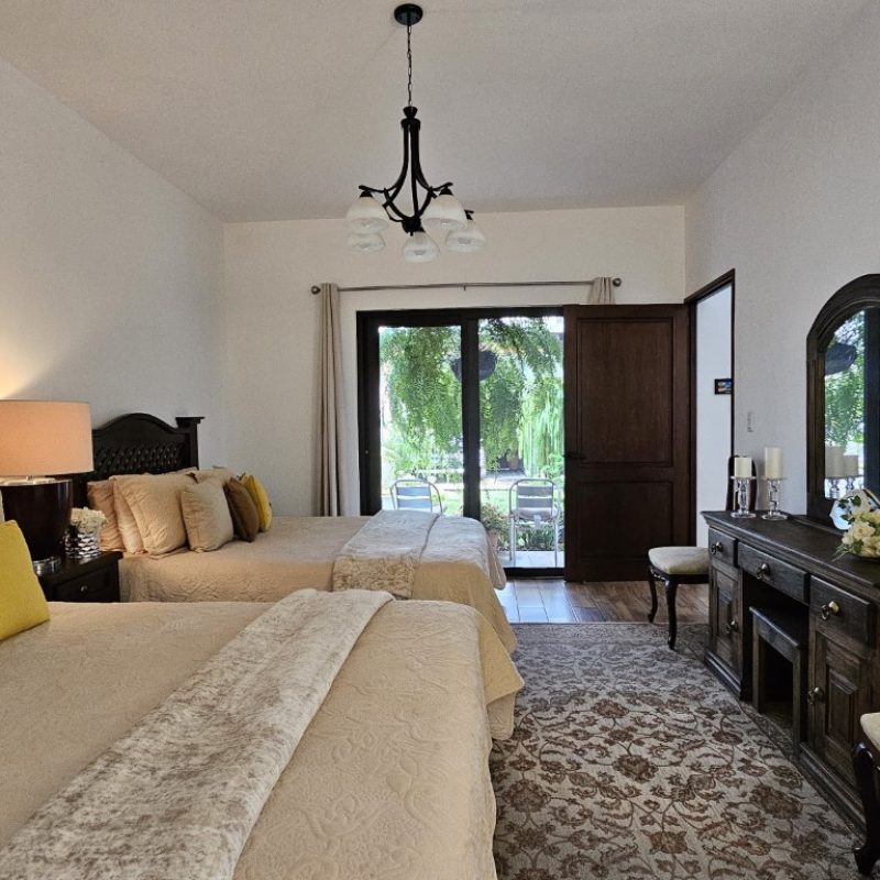 Hacienda del Comendador, Casa Amueblada en Venta