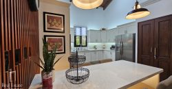 Hacienda del Comendador, Casa Amueblada en Venta