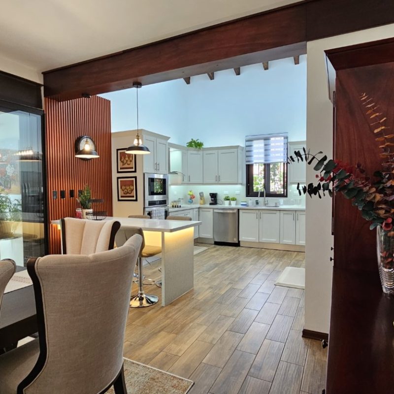 Hacienda del Comendador, Furnished House for Sale