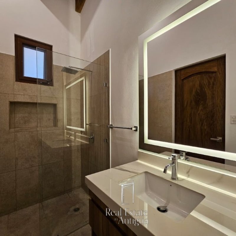 Casa en venta a metros de Antigua Guatemala