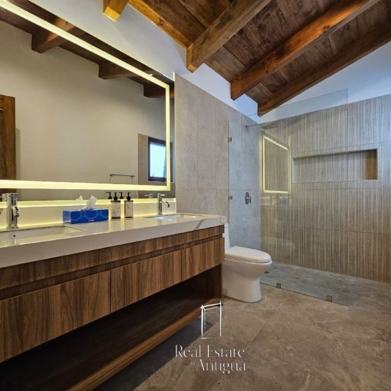 Casa en venta a metros de Antigua Guatemala