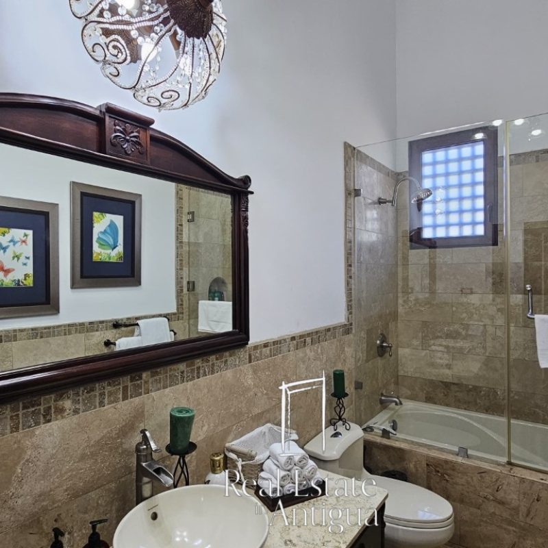 Spectacular Home in Hacienda el Comendador