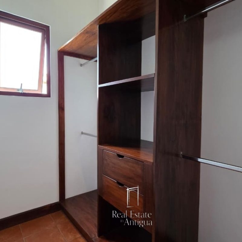 Casa de un nivel, 2 dormitorios de 180m2