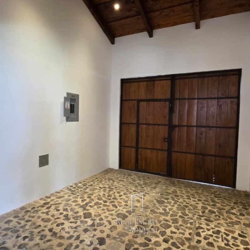 Casa de un nivel, 2 dormitorios de 180m2