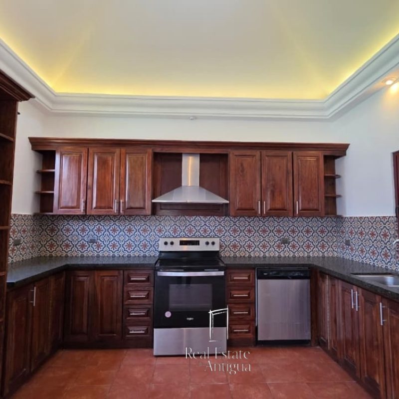 Casa de un nivel, 2 dormitorios de 180m2