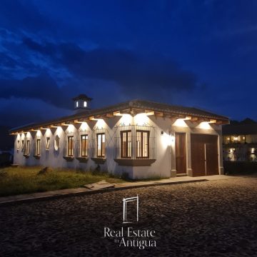 Casa de un nivel, 2 dormitorios de 180m2