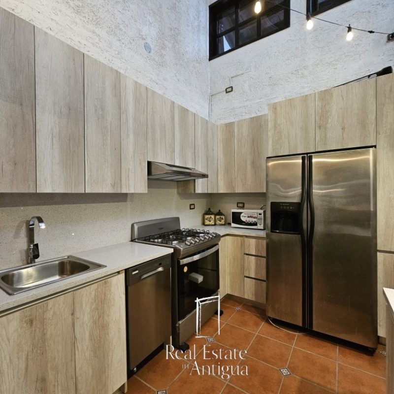 Located just two blocks from La Merced Church.