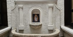 Located just two blocks from La Merced Church.