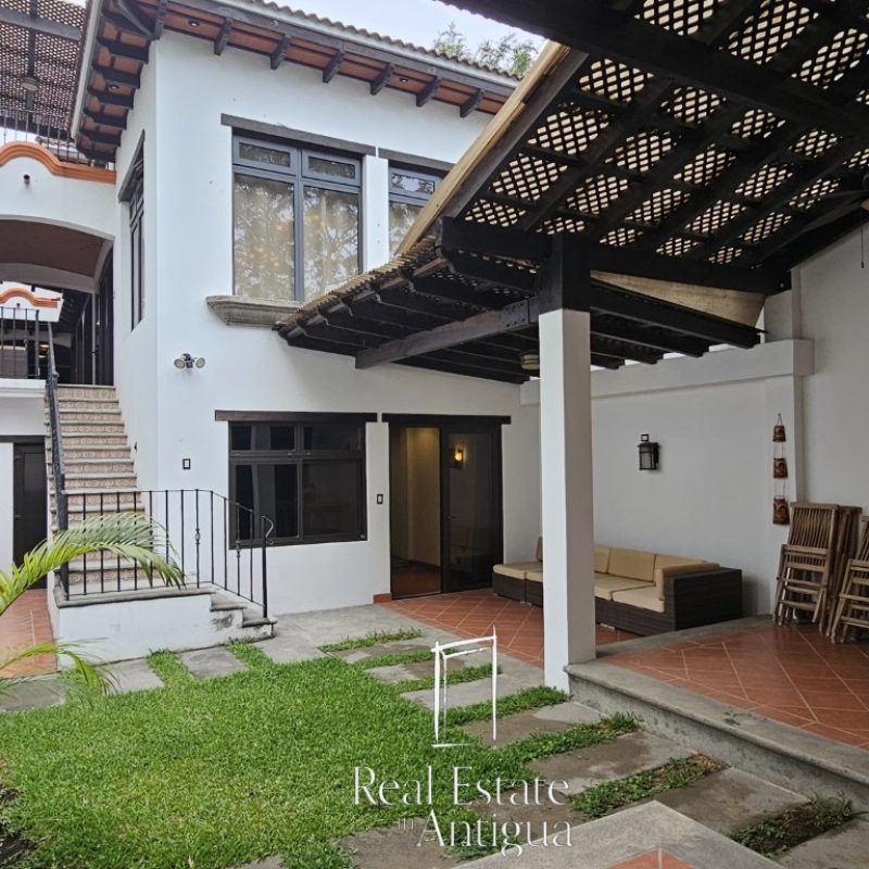 Excepcional Casa en Antigua Gardens