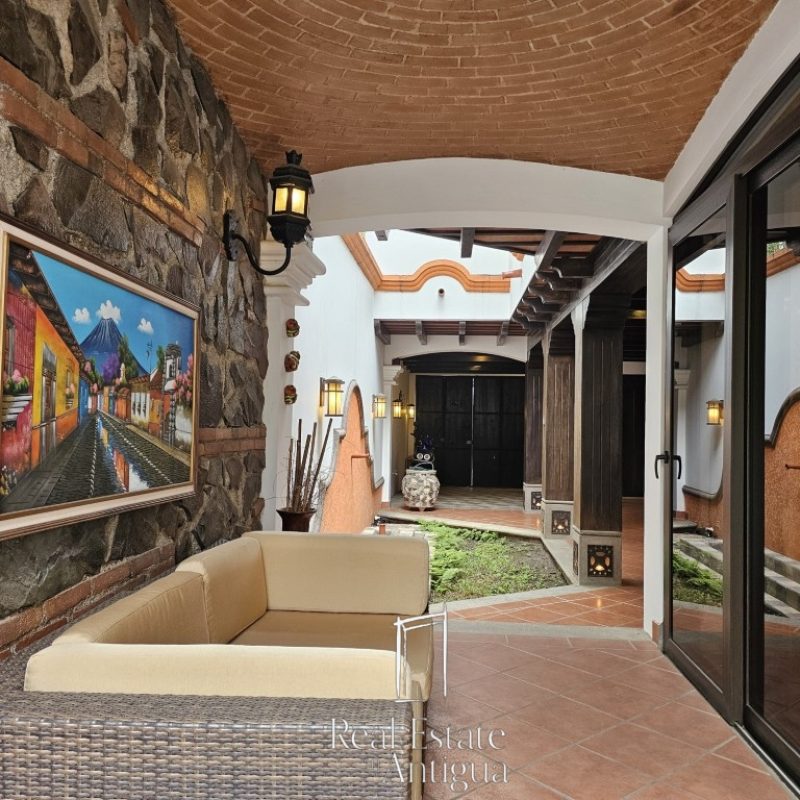 Excepcional Casa en Antigua Gardens