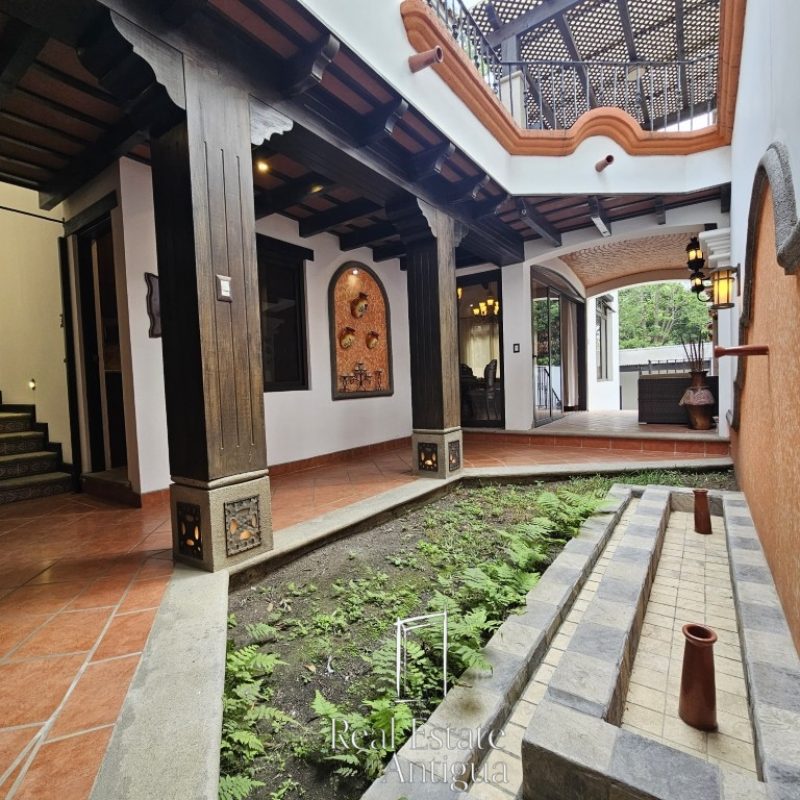 Excepcional Casa en Antigua Gardens