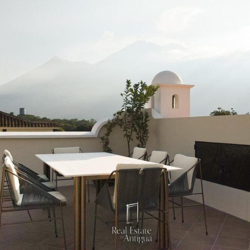 Refuge of Elegance in Hacienda del Comendador
