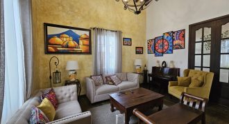 Beautiful corner house 800metros from La Antigua