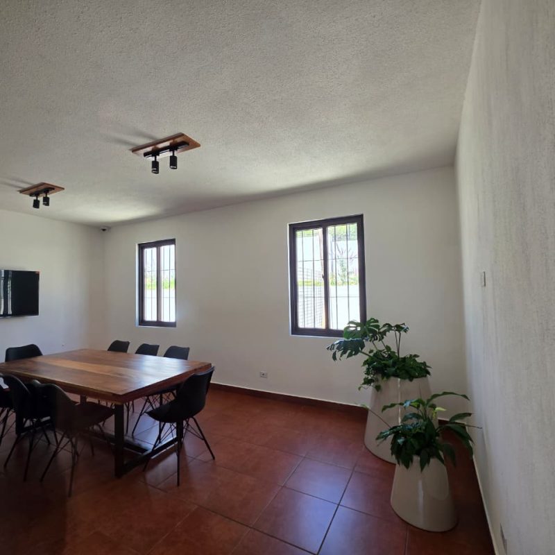 Casa en alquiler en condominio