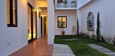 House 12 Minutes from La Antigua Guatemala