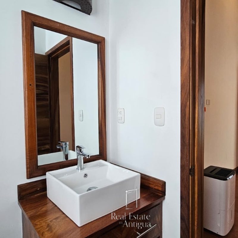 Residence for Rent with Exclusive Amenities