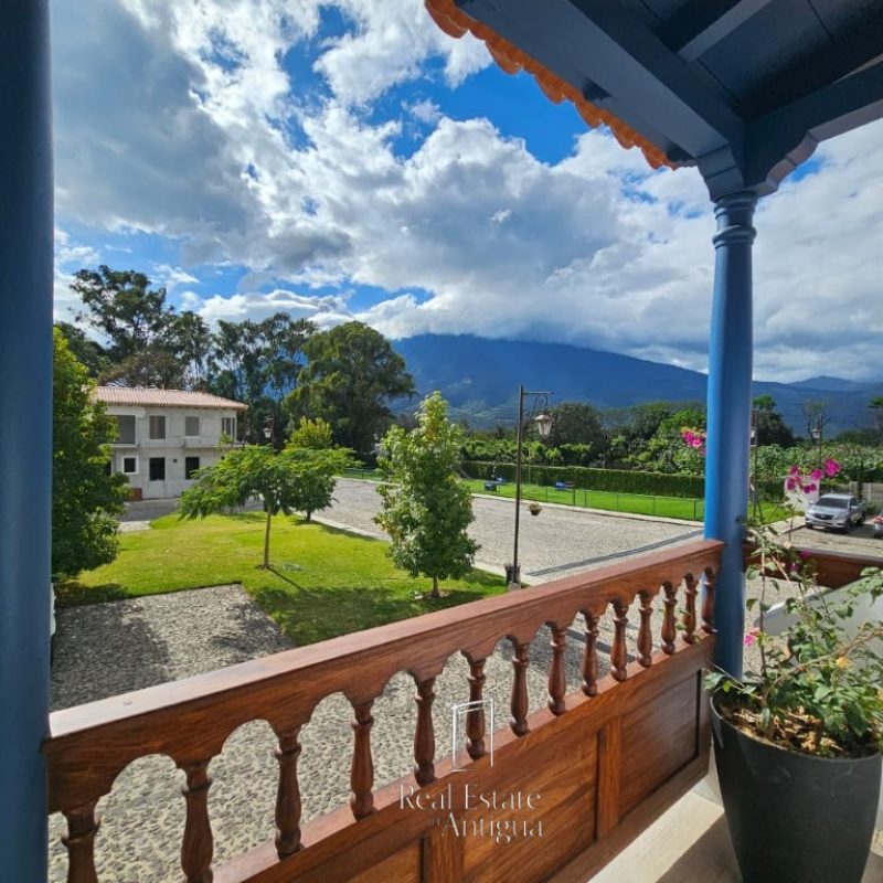 House in an exclusive condominium 20 minutes from Antigua Guatemala