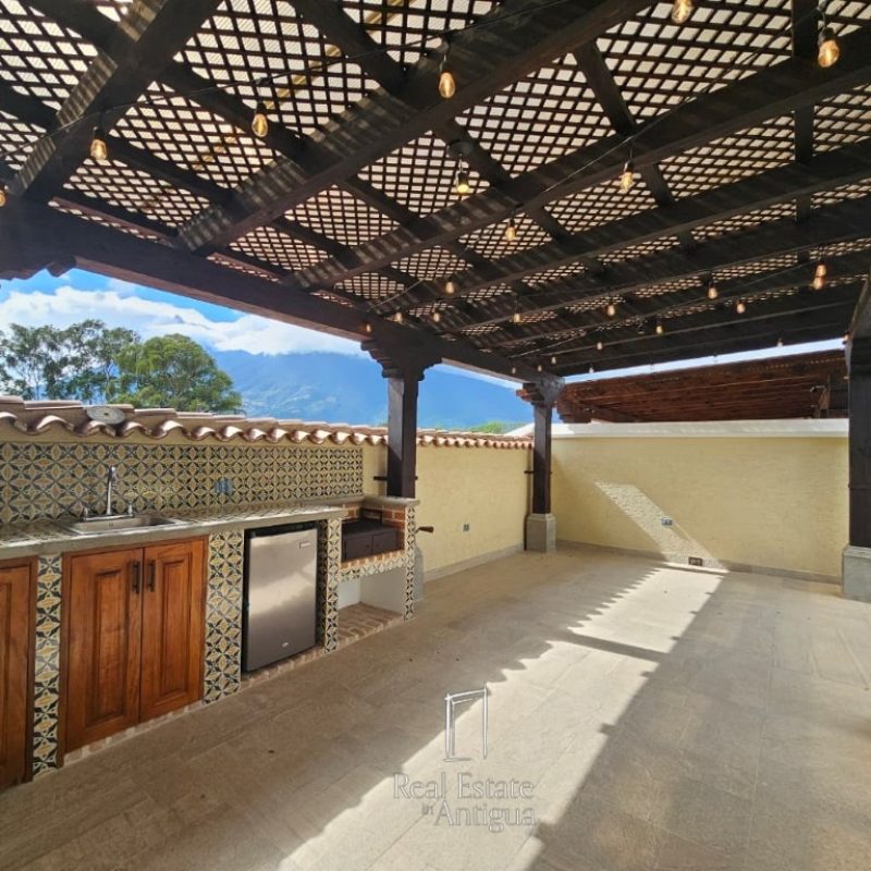 House in an exclusive condominium 20 minutes from Antigua Guatemala