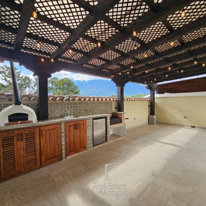 House in an exclusive condominium 20 minutes from Antigua Guatemala
