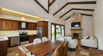 House for rent in exclusive condominium