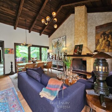 Charming Corner Home Just 7 Minutes from Antigua