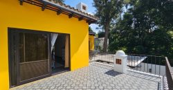 Modern House with Volcano Views – Residential Area 18 Minutes from La Antigua