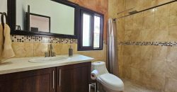 Modern House with Volcano Views – Residential Area 18 Minutes from La Antigua