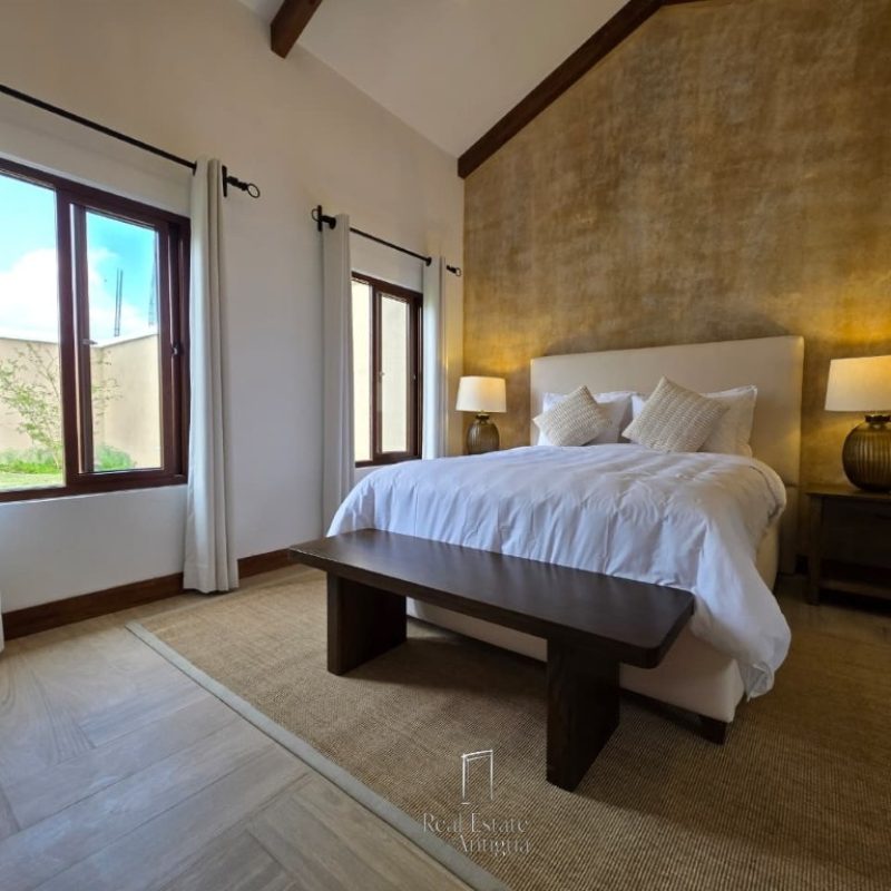 Property with beautiful views and a spacious garden