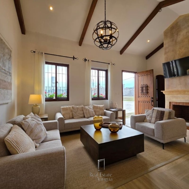 Property with beautiful views and a spacious garden