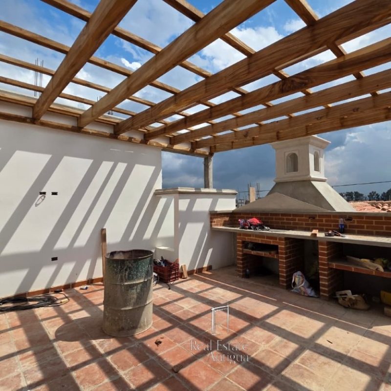 Propiedad en construcción con hermosas vistas