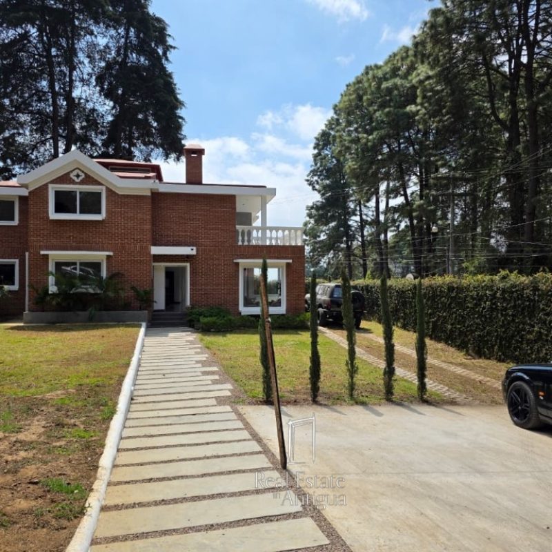 Residencia Rodeada de Bosque y Naturaleza
